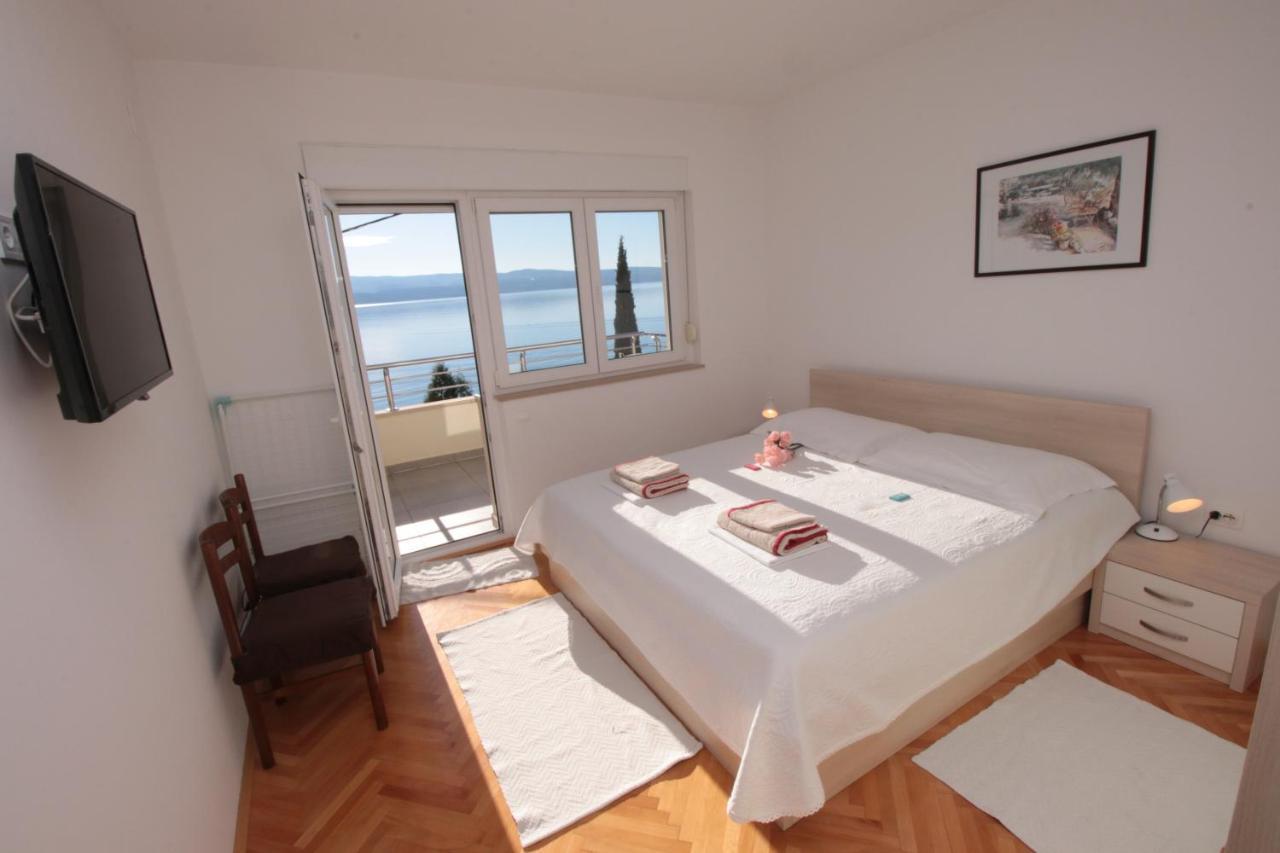 Apartmani Damir Livajic Omis Bagian luar foto