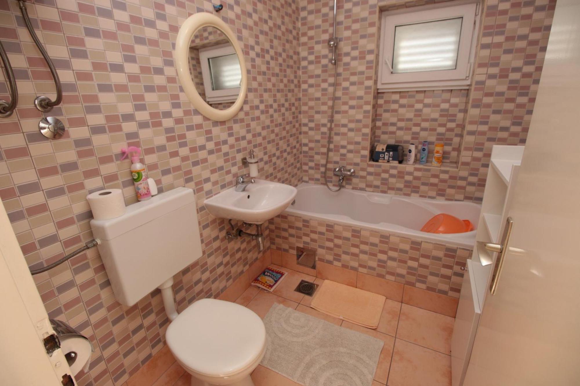 Apartmani Damir Livajic Omis Bagian luar foto