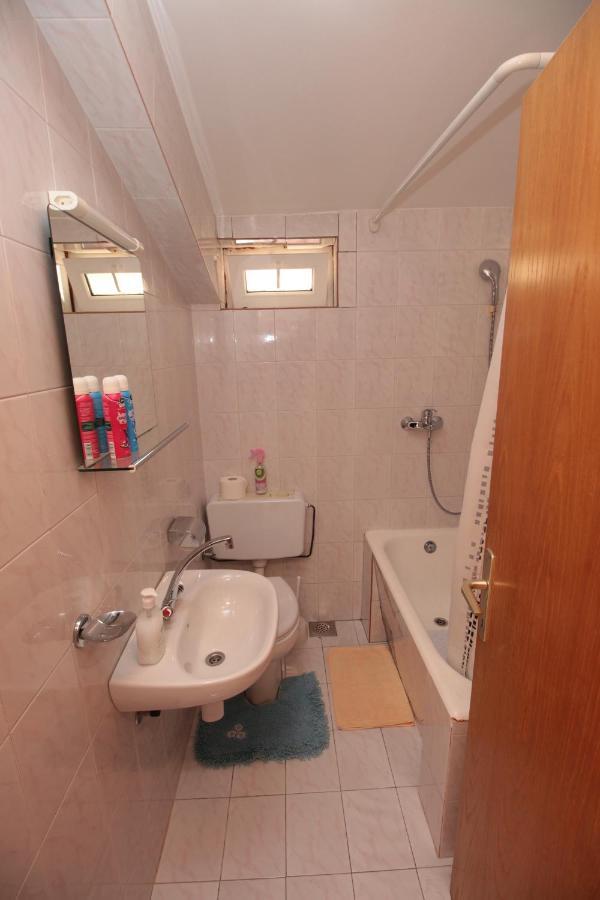 Apartmani Damir Livajic Omis Bagian luar foto